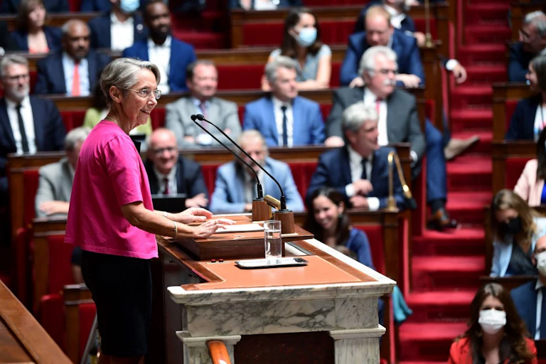La première ministre Elisabeth Borne prononce son discours de politique générale devant l'Assemblée nationale le 6 juillet 2022.