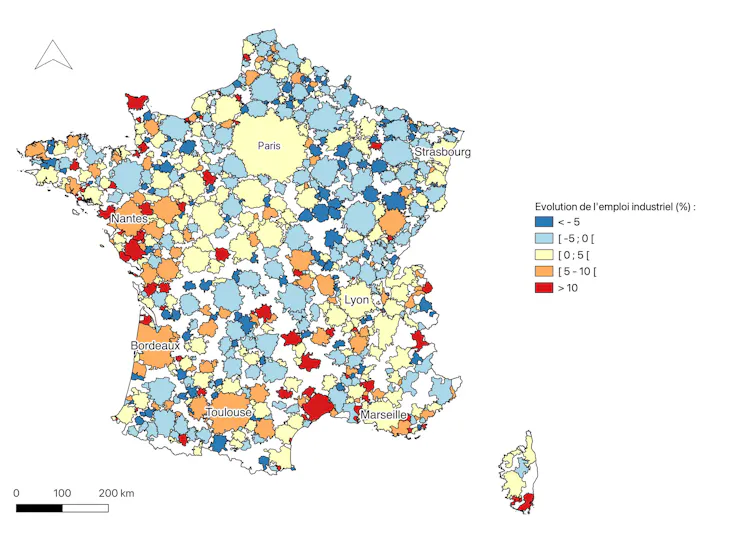 Carte 3 : Évolution de l’emploi industriel à l’échelle des aires d’attraction (2016-2019)