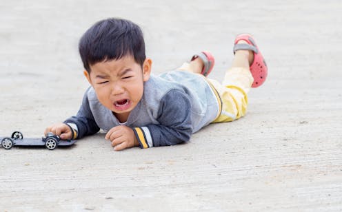 5 tips for building kids' resilience after bumps, scrapes and other minor injuries
