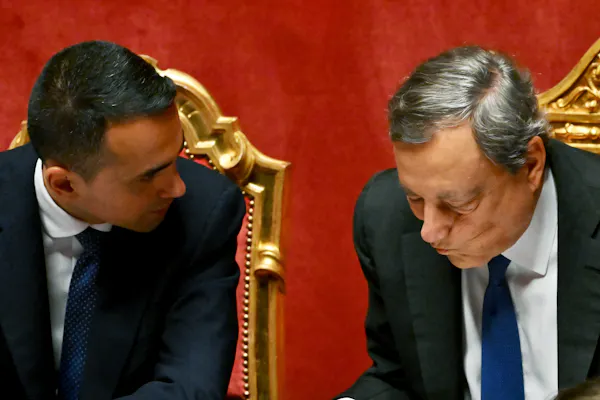 Luigi Di Maio en discussion avec Mario Draghi