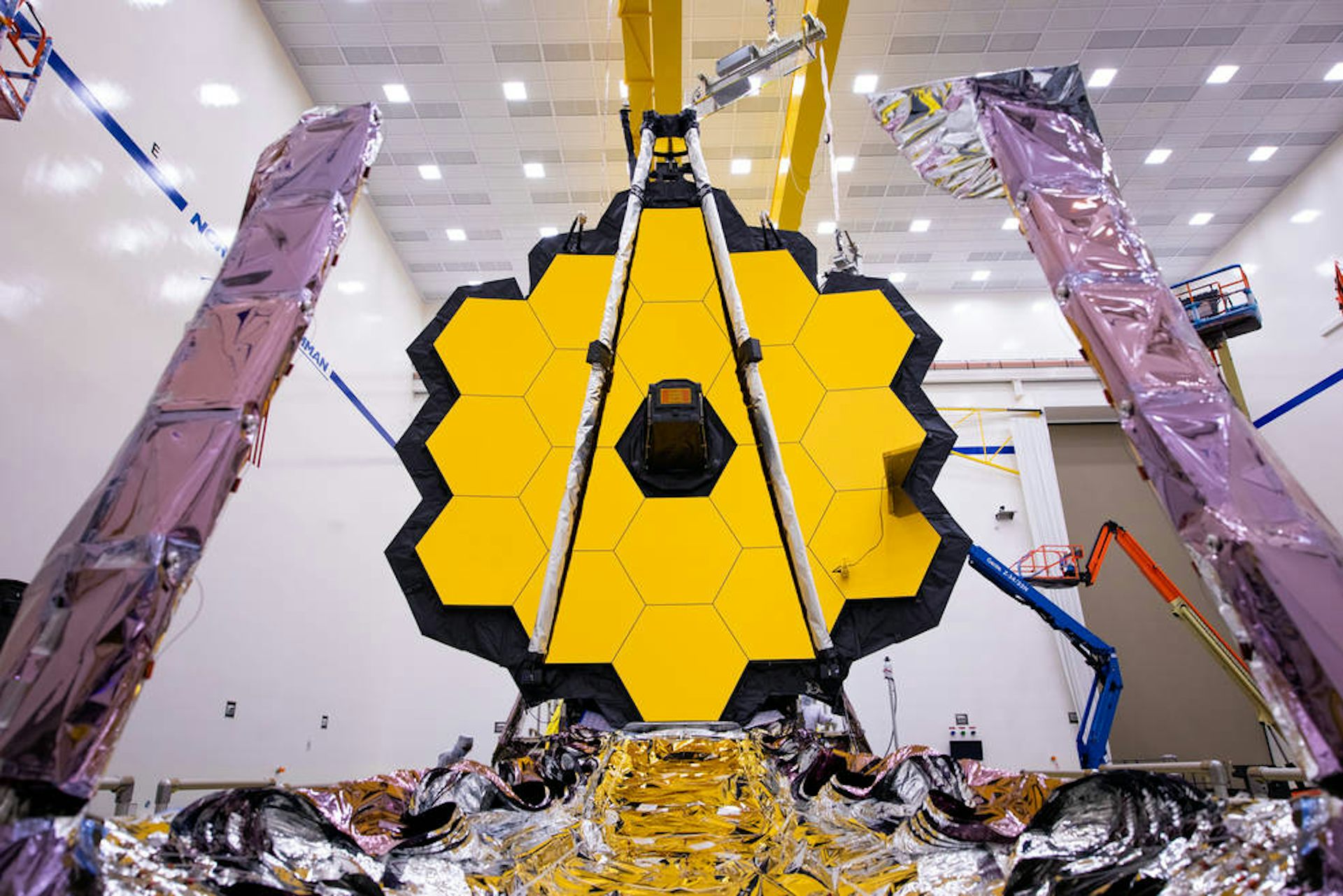 Is The James Webb Space Telescope Finding The Furthest, Oldest ...