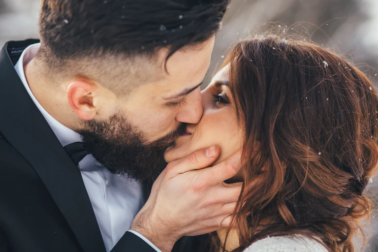 kissing couple