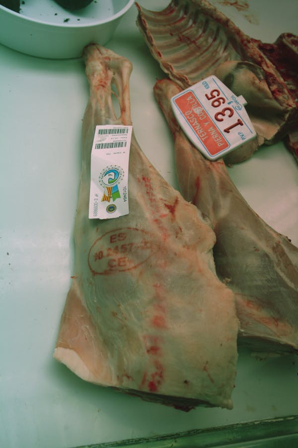 Ni carne roja ni blanca: ¿sabías que la carne rosa también existe? 7 Merca2.es Beneficios nutricionales de la carne rosa de cordero