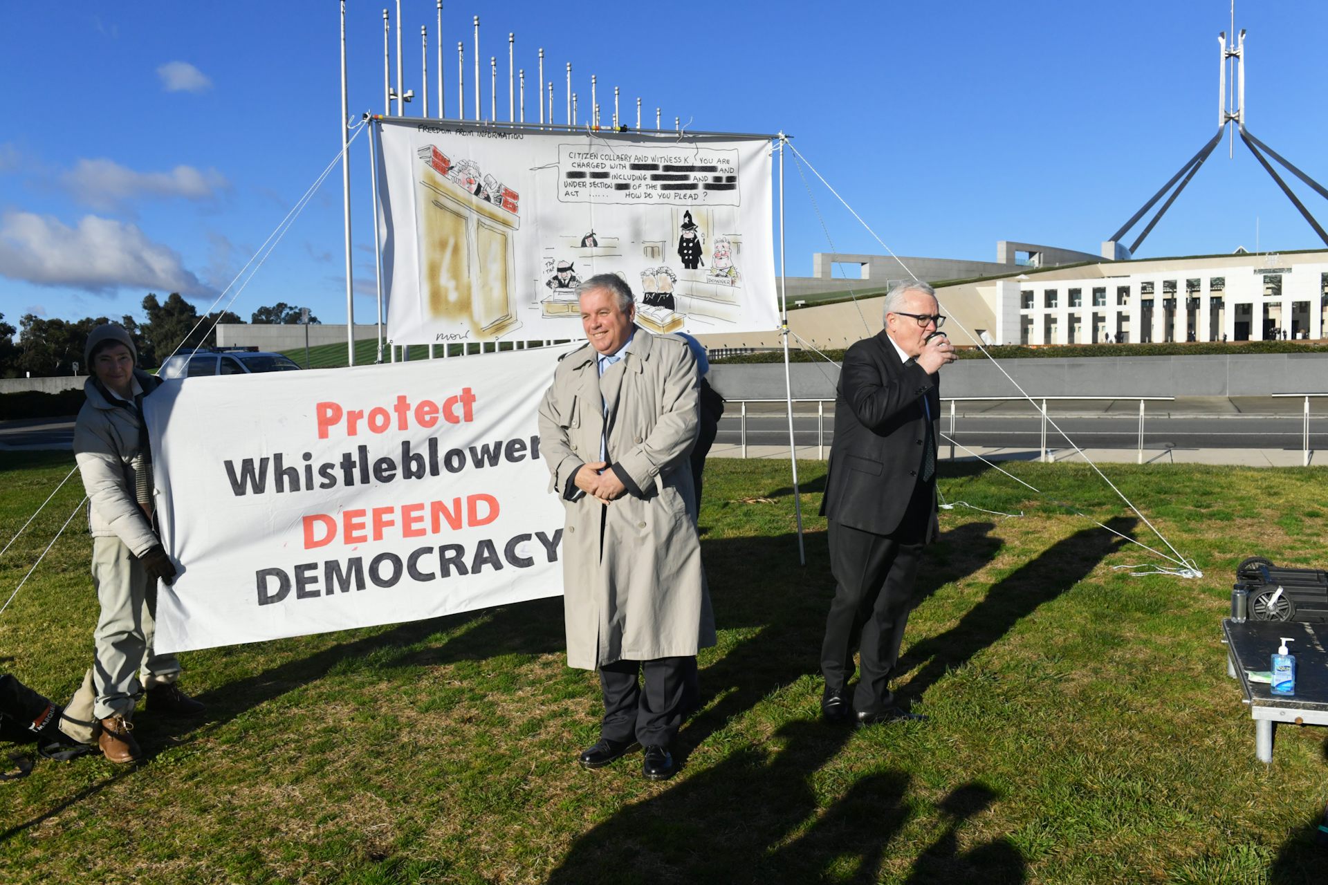 Rex Patrick and Andrew Wilkie outside Parliament House