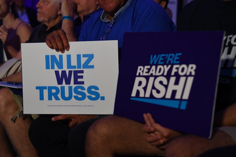 Conservative party hustings sign in support of Liz Truss and Rishi Sunak