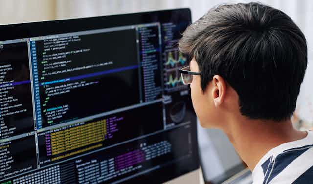 Why elementary and high school students should learn computer programming
