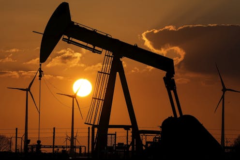 How to deal with fossil fuel lobbying and its growing influence in Australian politics