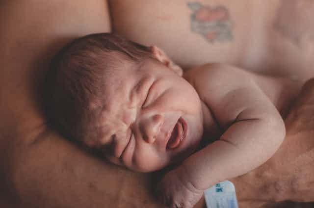 Why Is Newborn Baby Skin To Skin Contact With Dads And Non Birthing Parents Important Here S What The Science Says Why Is Newborn Baby Skin To Skin Contact With Dads And Non Birthing Parents Important Here S What The Science Says