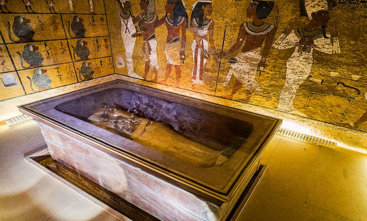 mummy tutankhamun