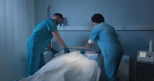 ¿Cómo se refieren los médicos a la muerte?