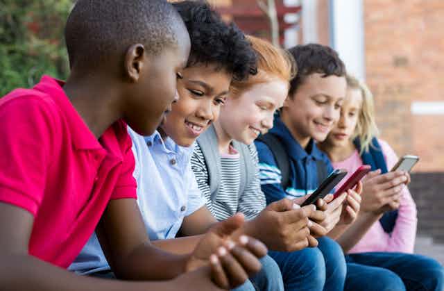 Et si on interdisait les téléphones portables pour les enfants ?