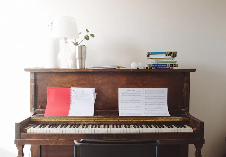 A piano