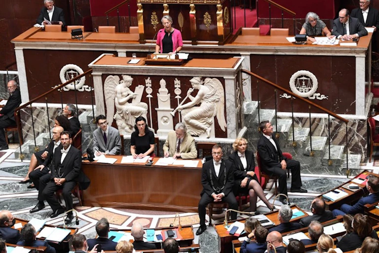 La première ministre Élisabeth Borne prononçant son discours de politique générale, le 6 juillet dernier, à l'Assemblée nationale.