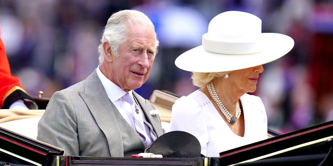 Moneycontrol on X: Queen Elizabeth II had an intereting way to send signals  to her staff. Read about it and more such Queen's quriks👇   #QueenElizabeth #QueenElizabethII   / X