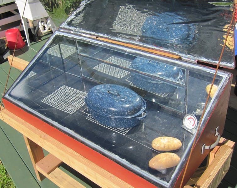 Un four solaire « boîte » pour le diner de Thanksgiving
