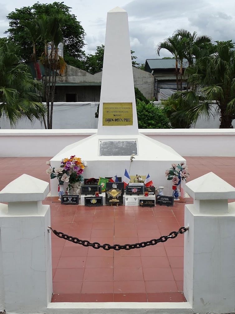 Mémorial en pierre en l’honneur des morts français au Vietnam