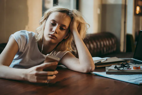 'Procrastinate' atau menunda-nunda pekerjaan ada hubungannya dengan masalah kesehatan dan karir