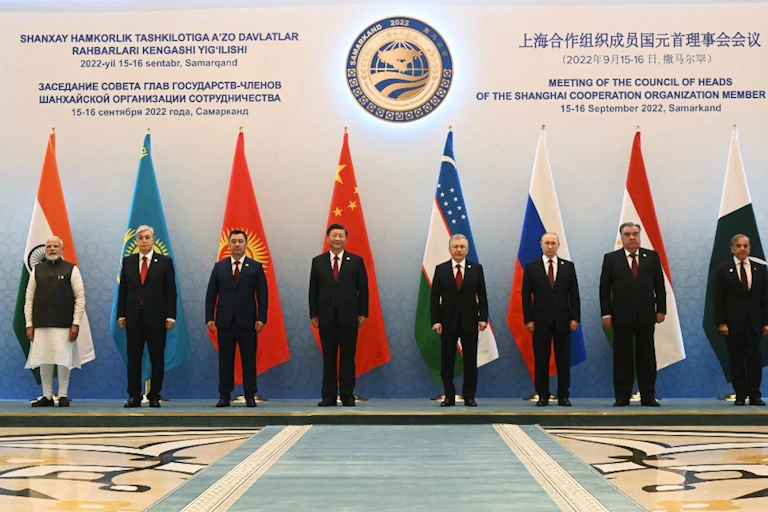 Photo de groupe des leaders des pays membres de l'OCS