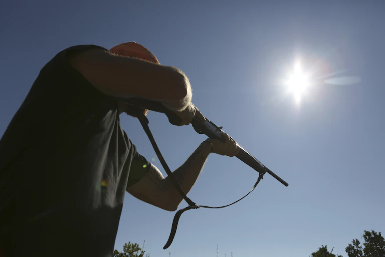 Un chasseur à Cognocoli-Monticchu, en Corse le 21 août 2021 :