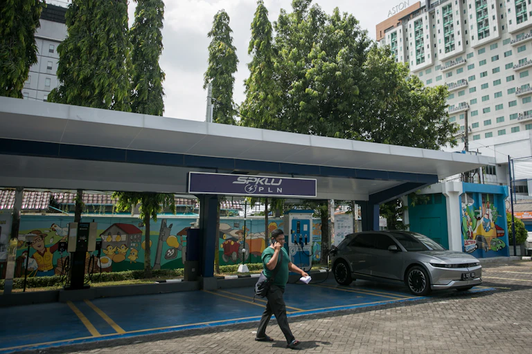 stasiun pengisian kendaraan listrik