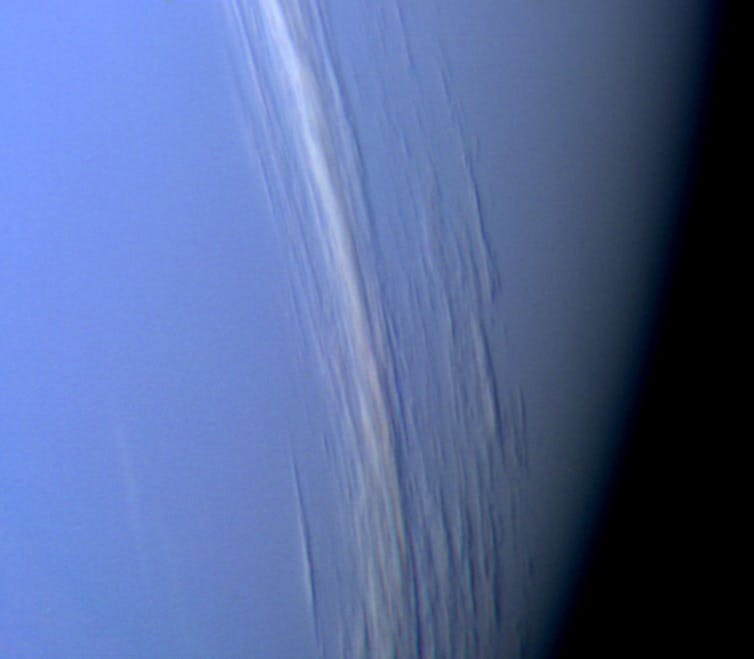 file-20220922-24-2fgb18.jpg?ixlib=rb-1.1 Las sorprendentes imágenes del planeta Neptuno registradas por el telescopio espacial James Webb