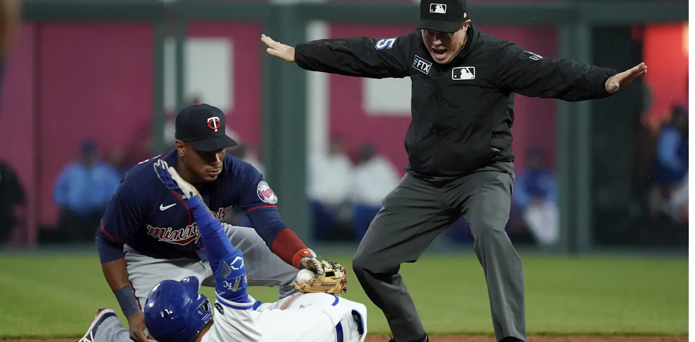 Close Call Baseball Baseball Out Umpire