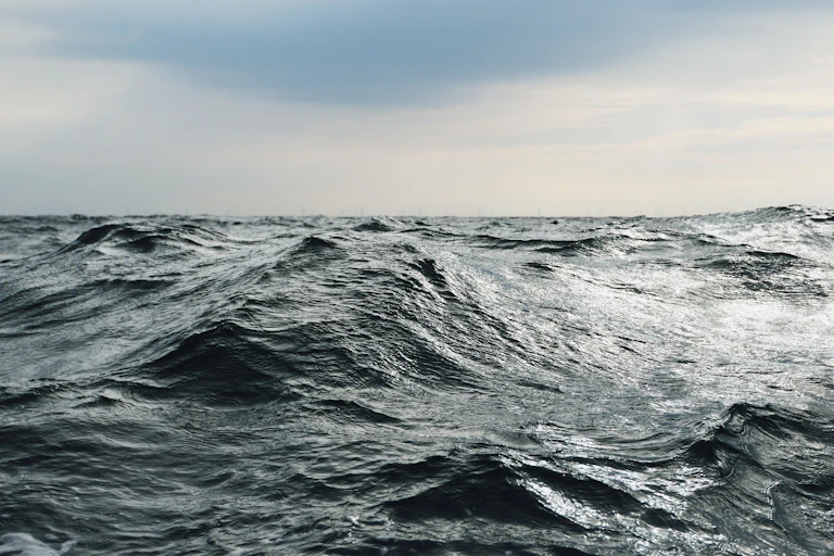 deep ocean waves