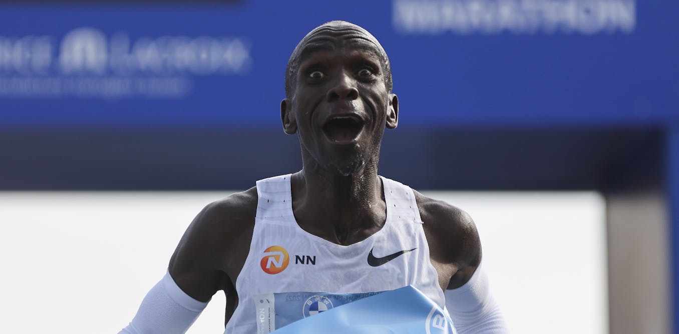 Eliud Kipchoge Broke The Men s Marathon Record By 30 Seconds How Close eliud-kipchoge-broke-the-men-s-marathon-record-by-30-seconds-how-close