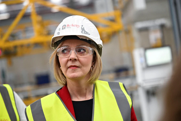 Liz Truss wearing a hard hat and goggles.