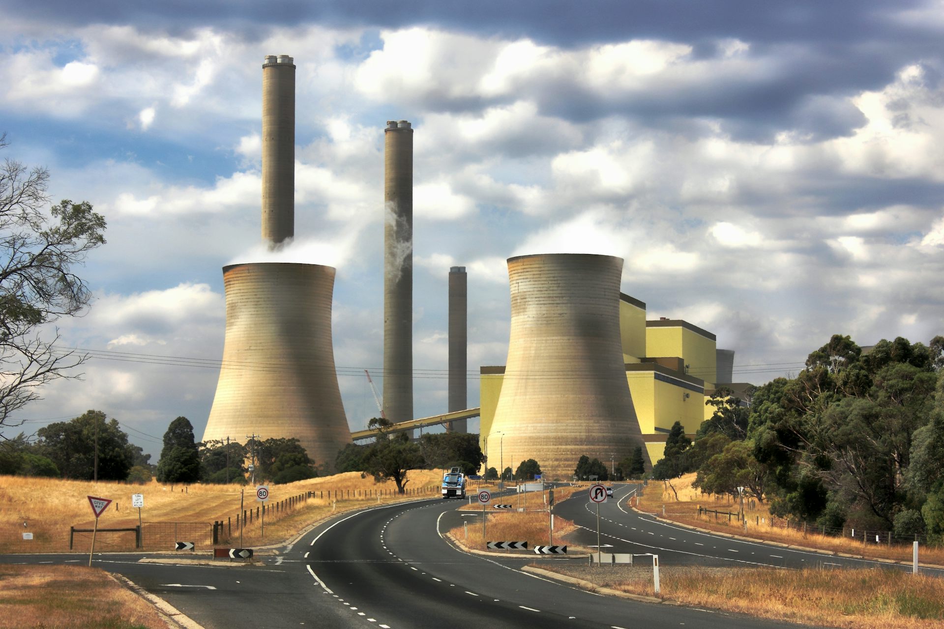 So long Loy Yang shutting Australia s dirtiest coal plant a