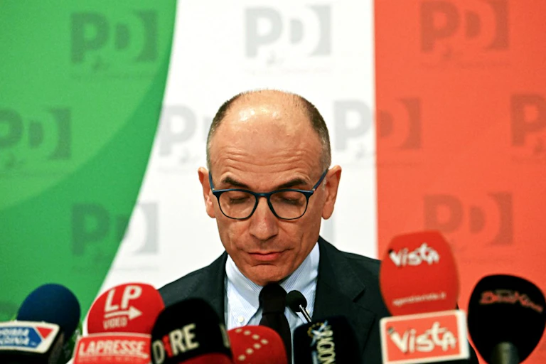 Enrico Letta en conférence de presse