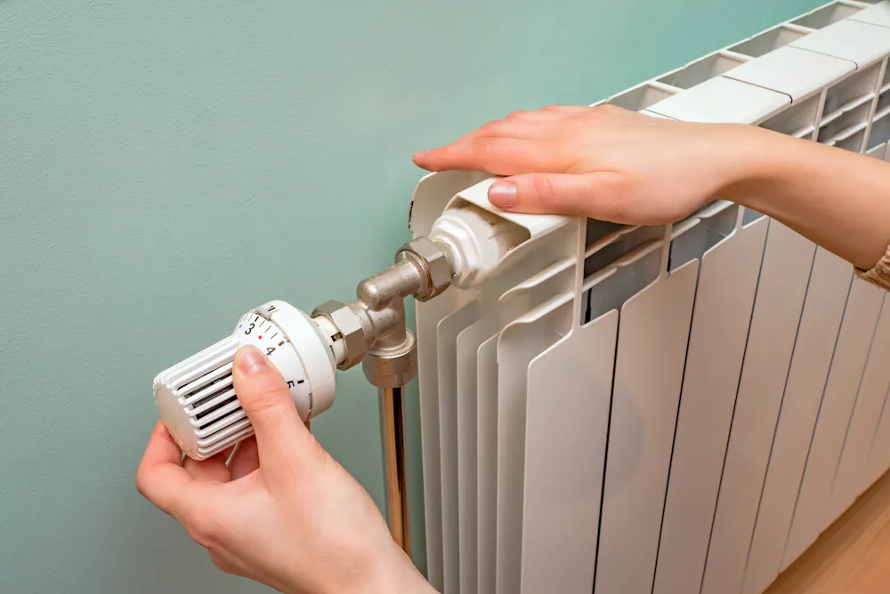 Four ways to reduce your household energy use โ proven by research