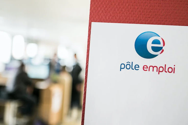Entrée d'une agence Pôle emploi.