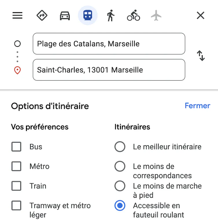 Captures d’écran des options d’itinéraires en transport en commun de Google maps incluant les valeurs : bus, métro, tram, tramway et métro léger, le meilleur itinéraire, le moins de correspondance, le moins de marche à pied, accessible en fauteuil roulant