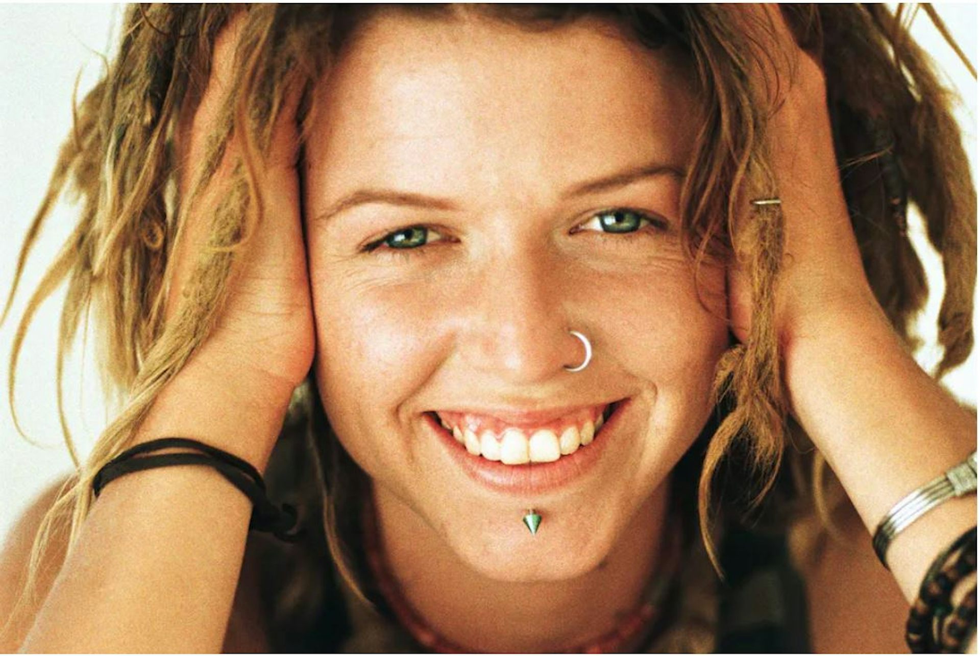 Tindik tubuh mungkin artistik, tapi membawa risiko infeksi, reaksi alergi, jaringan parut, dan kebocoran urin