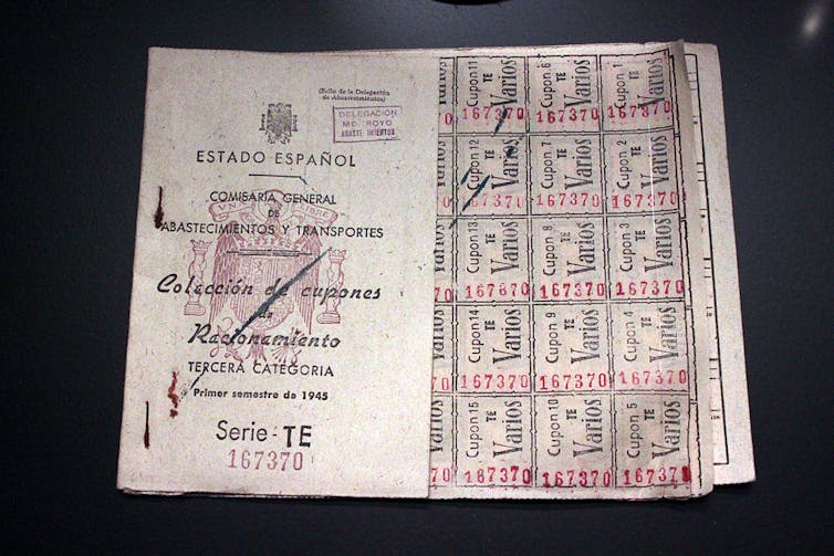 Cartilla de racionamiento de España, 1945.