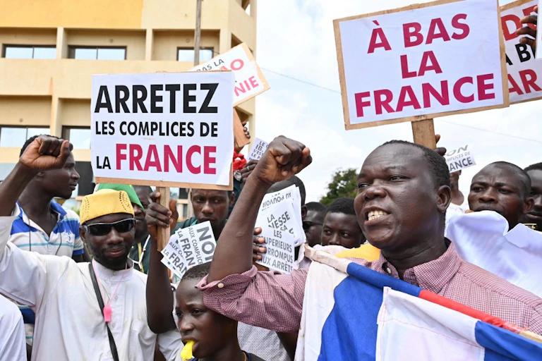 Manifestation anti-française à Ouagadougou