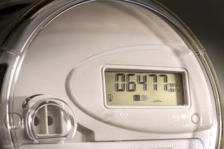 A round meter with a digital display