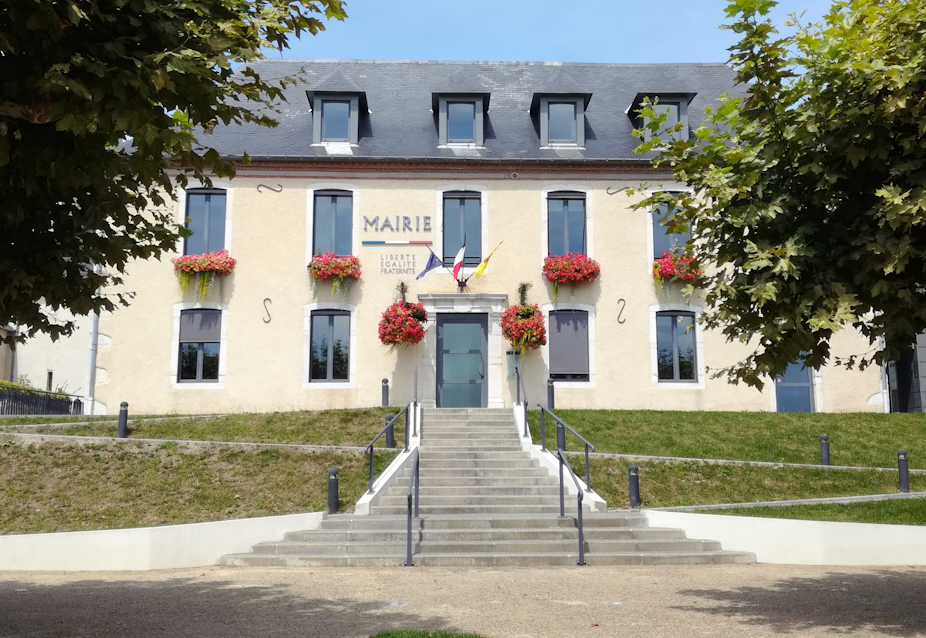 Mairie de Serres-Castet, dans les Pyrénées-Atlantiques