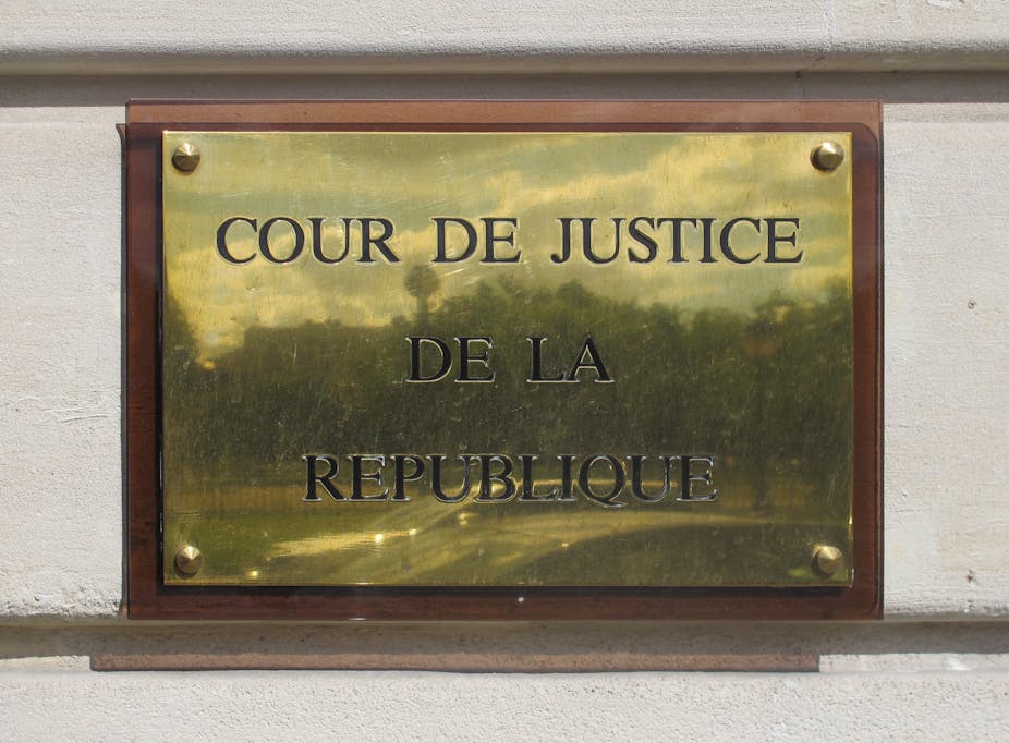 Plaque du bâtiment de la Cour de justice de la République, n°21 rue de Constantine (Paris, 7e), 2017. 
