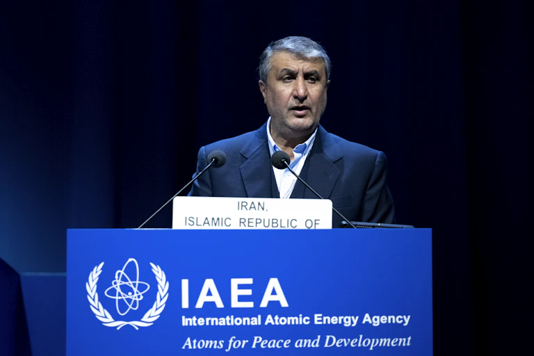 Mohammad Eslami à la tribune de l'AIEA