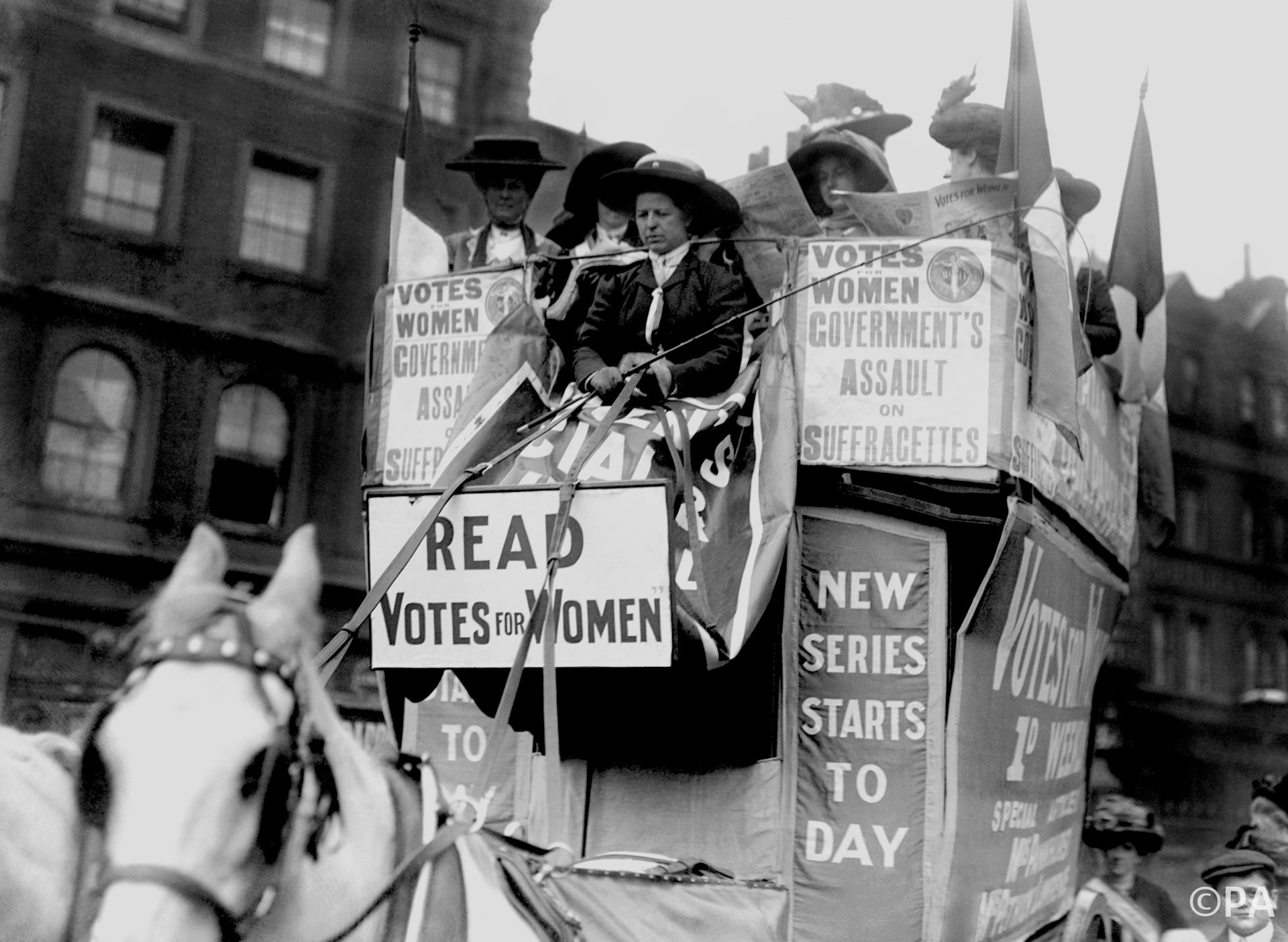 czgy7jnv-1400764120.jpg?ixlib=rb-1.1.0&q