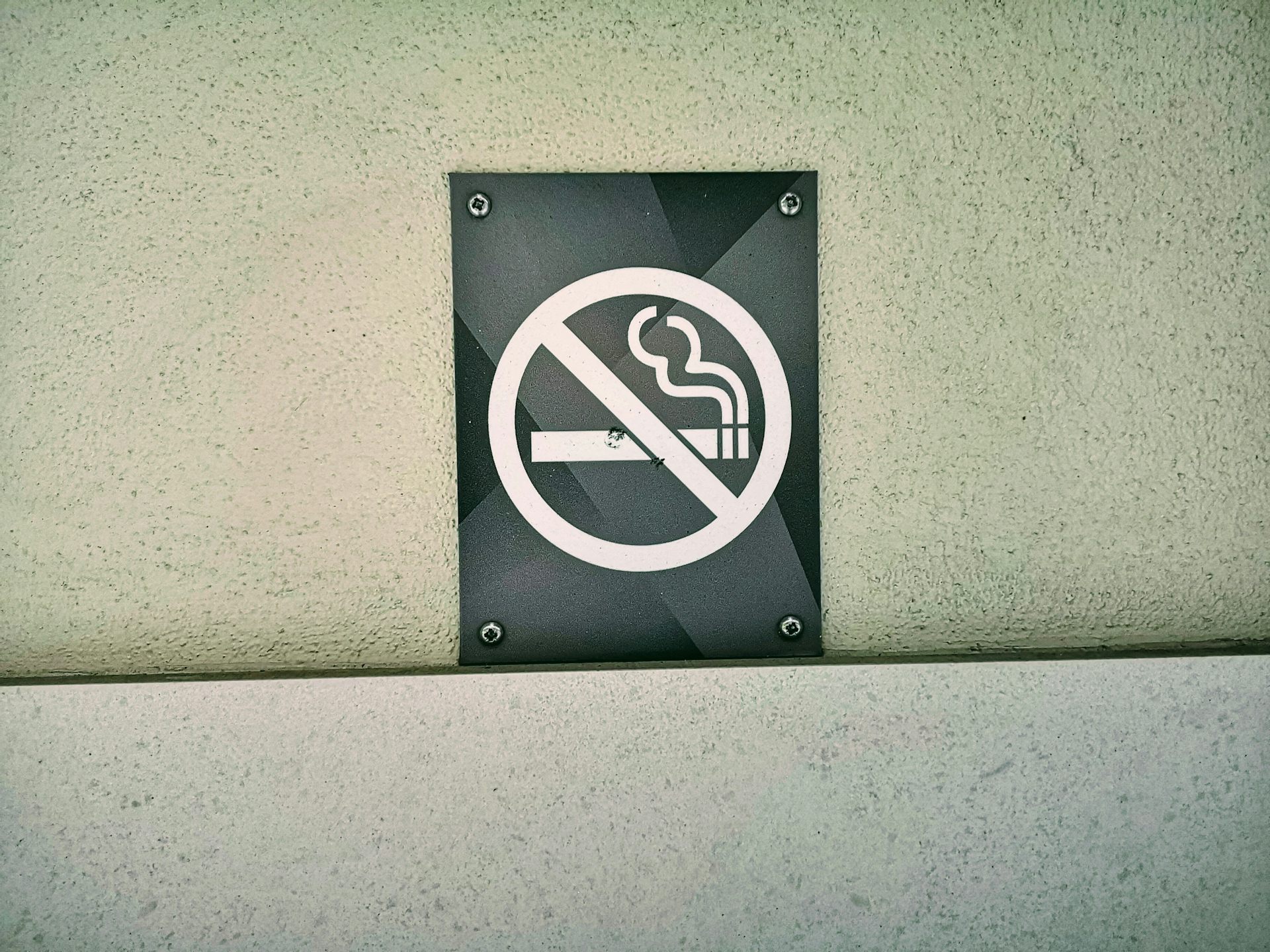 Cukai rokok naik lagi: bagaimana dampaknya terhadap masyarakat?