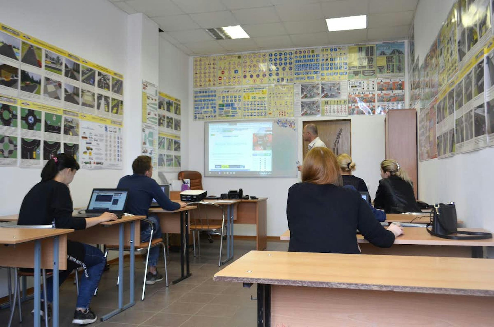 Riset: makin banyak kampus adopsi 'Kampus Merdeka', tapi hanya 30% mahasiswa punya kemandirian belajar tinggi