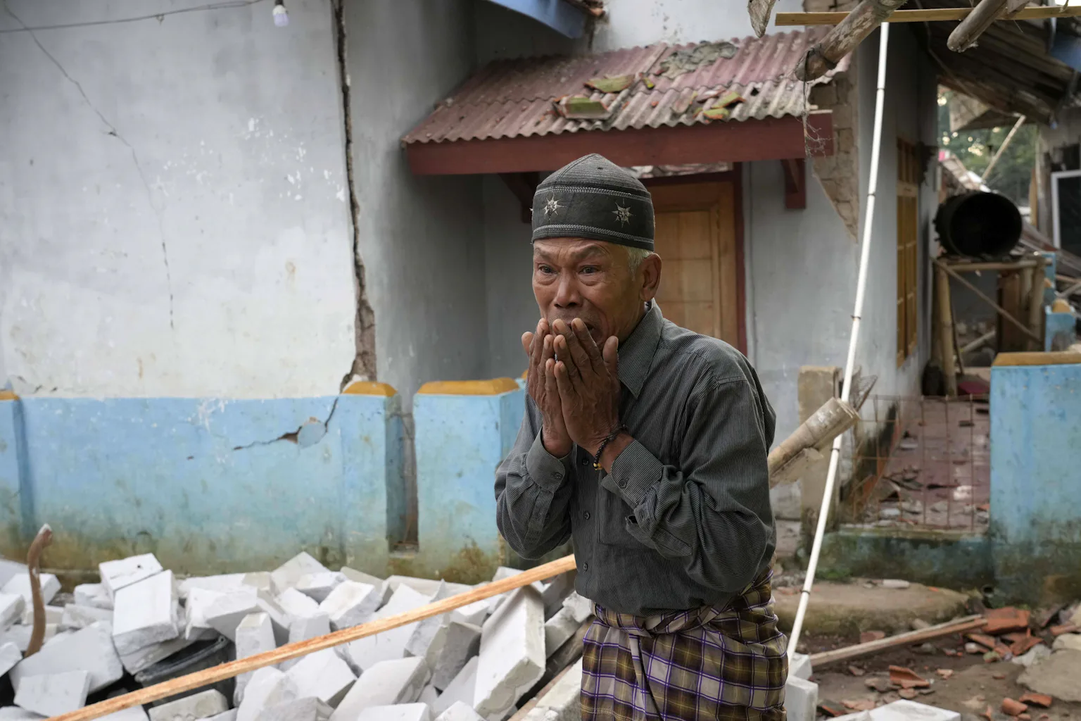 Why are shallow earthquakes more destructive? The disaster in Java is a ...