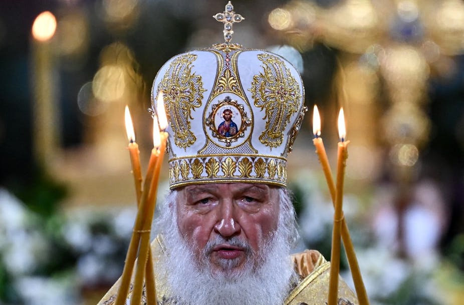 Le patriarche de Moscou et de toutes les Russies Kirill en tenue d'apparât
