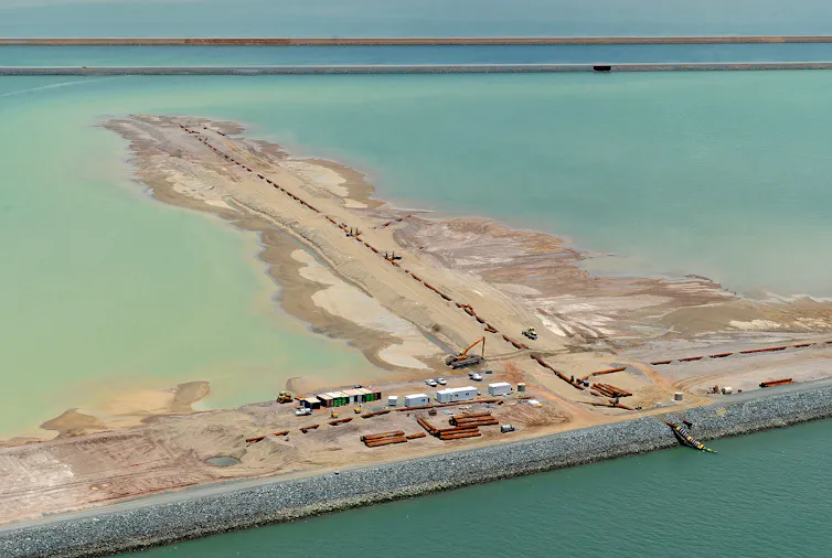 dredging gladstone