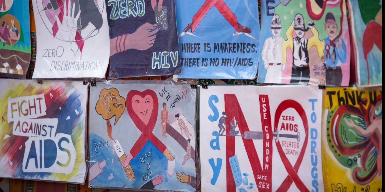 Города спид ап. ВИЧ плакат. СПИД ап. Students Art HIV. Gəncliyə Aid poster.