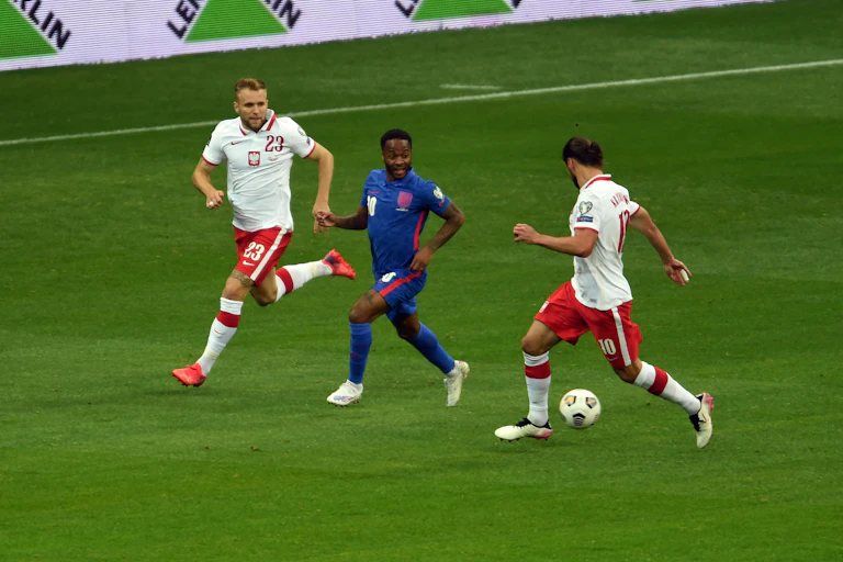 Image of England vs Poland in world cup.