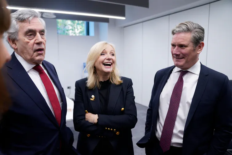 Gordon Brown, Tracy Brabin and Keir Starmer chatting.